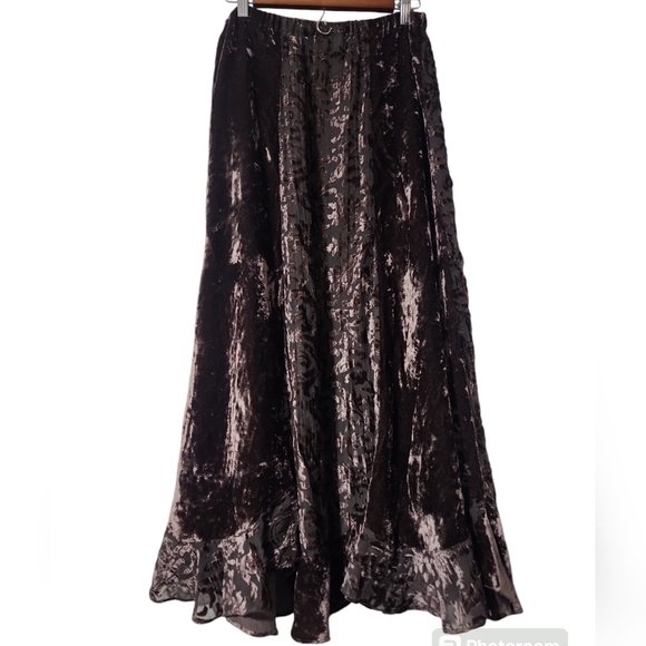 Vintage brown crushed velvet long skirt - Picture 8 of 12